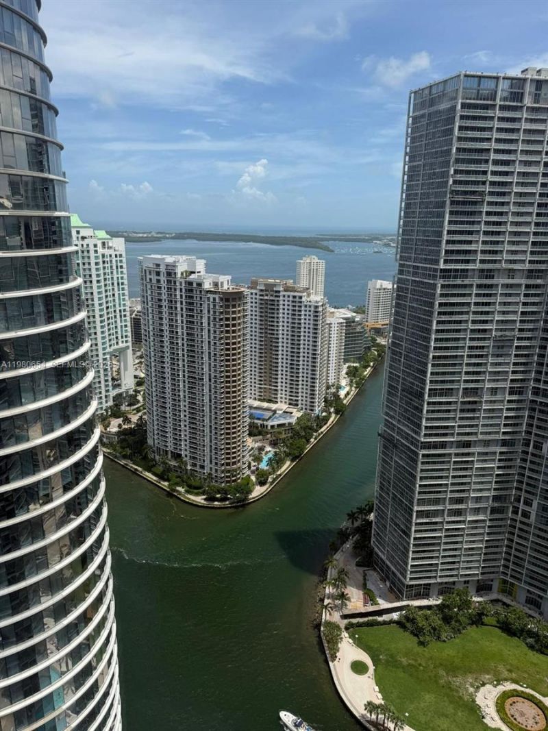 200 Biscayne Boulevard Way, Unit 4801, Miami, FL 33131 Photo