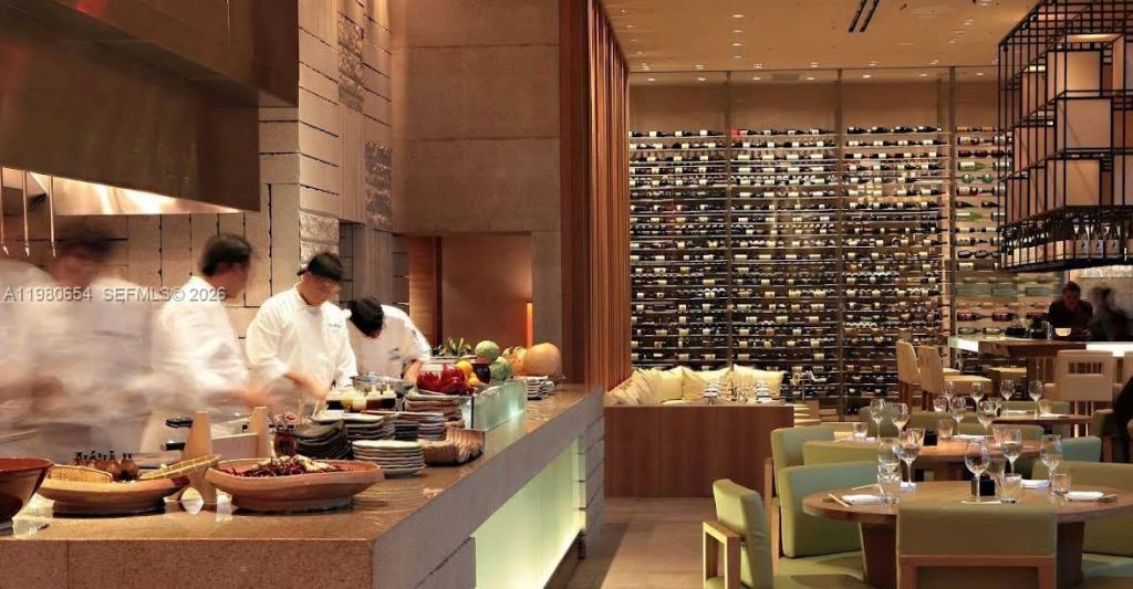 200 Biscayne Boulevard Way, Unit 4801, Miami, FL 33131 Photo