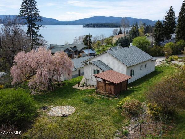 312 Ellisport St, Hope, ID 83836