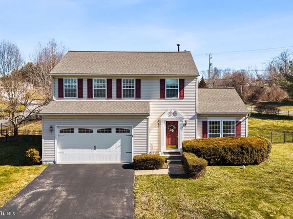 4 MCKEAN CIRCLE, WEST GROVE, PA 19390