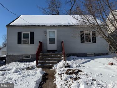 7 RUTHERFORD ROAD, HARRISBURG, PA 17109