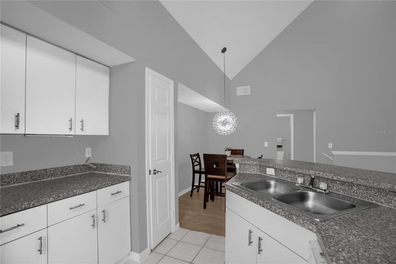 6324 Raleigh Street, Unit 712, Orlando, FL 32835 Photo