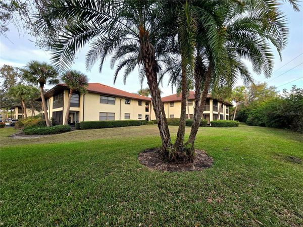 2009 HAMMOCK PINE BOULEVARD, Unit 2009, CLEARWATER, FL 33761