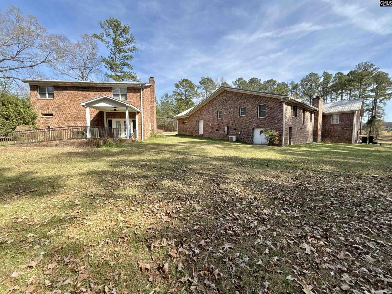 330 Canada Drive  Photo 12