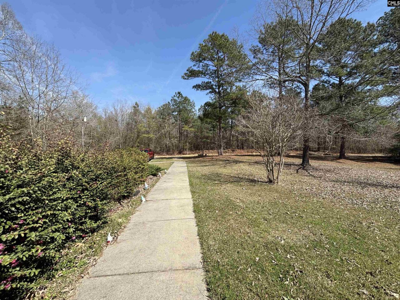 330 Canada Drive  Photo 13