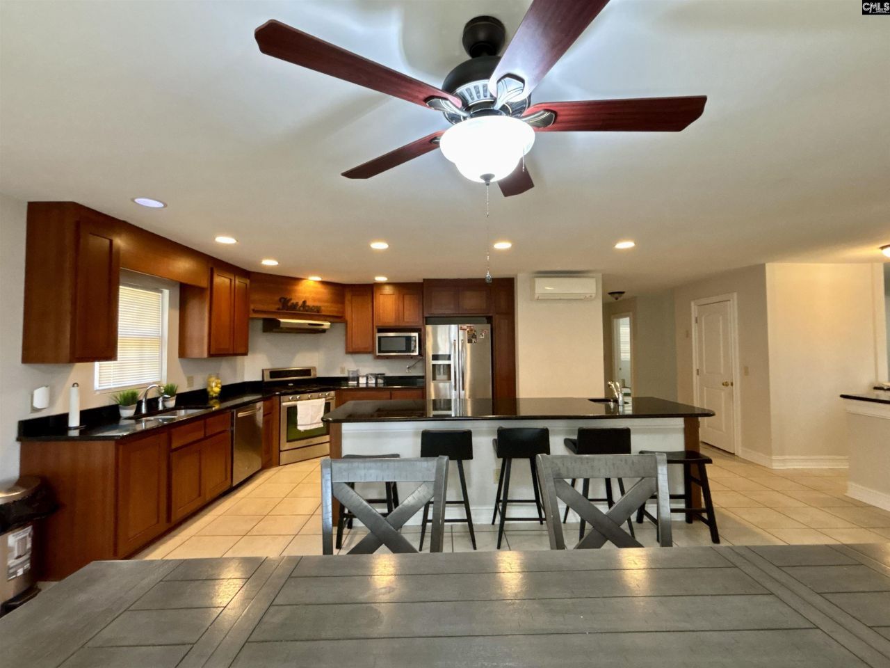 330 Canada Drive  Photo 22