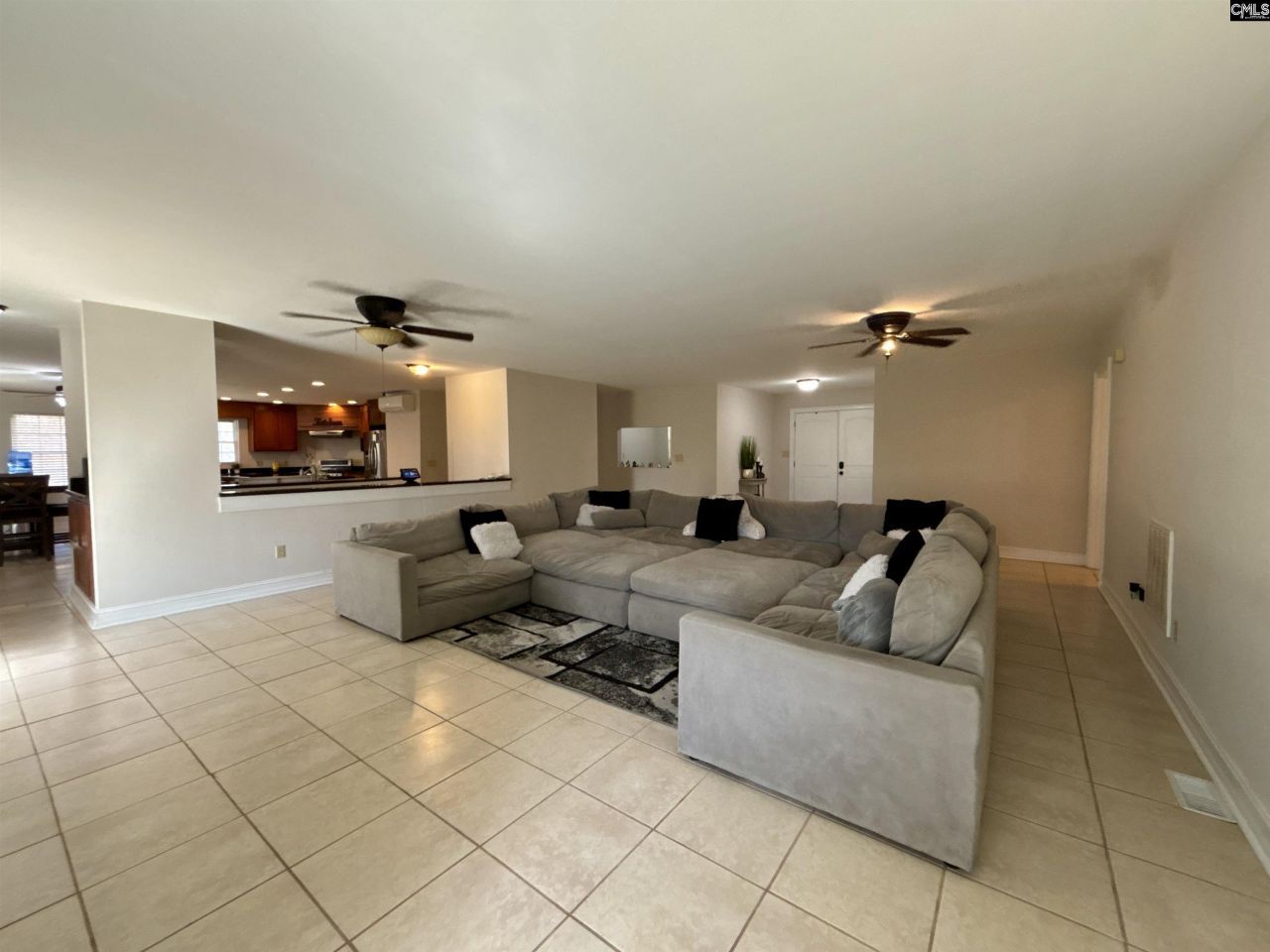 330 Canada Drive  Photo 30