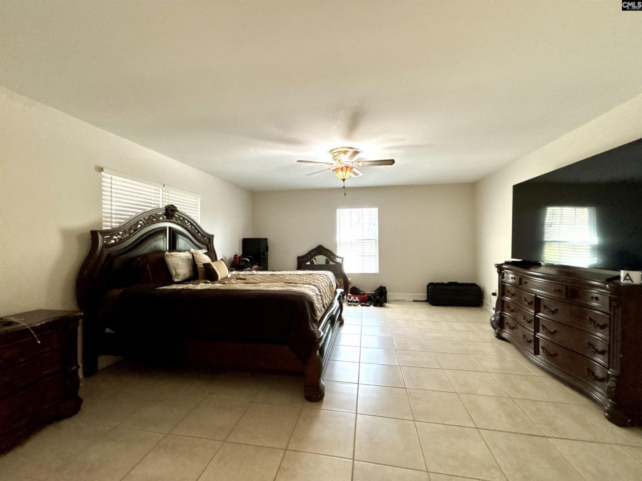 330 Canada Drive  Photo 39