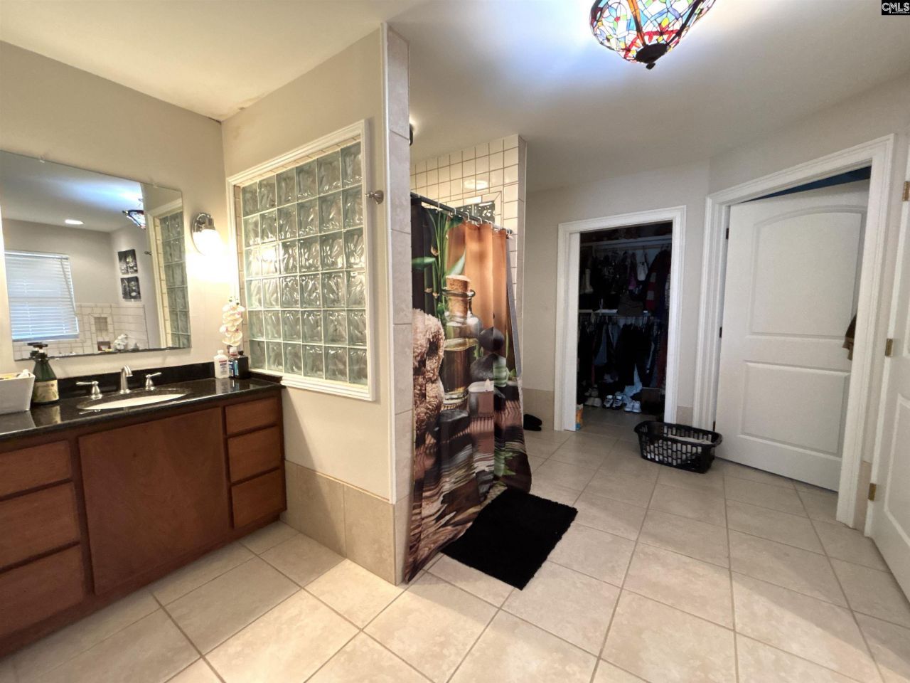 330 Canada Drive  Photo 40