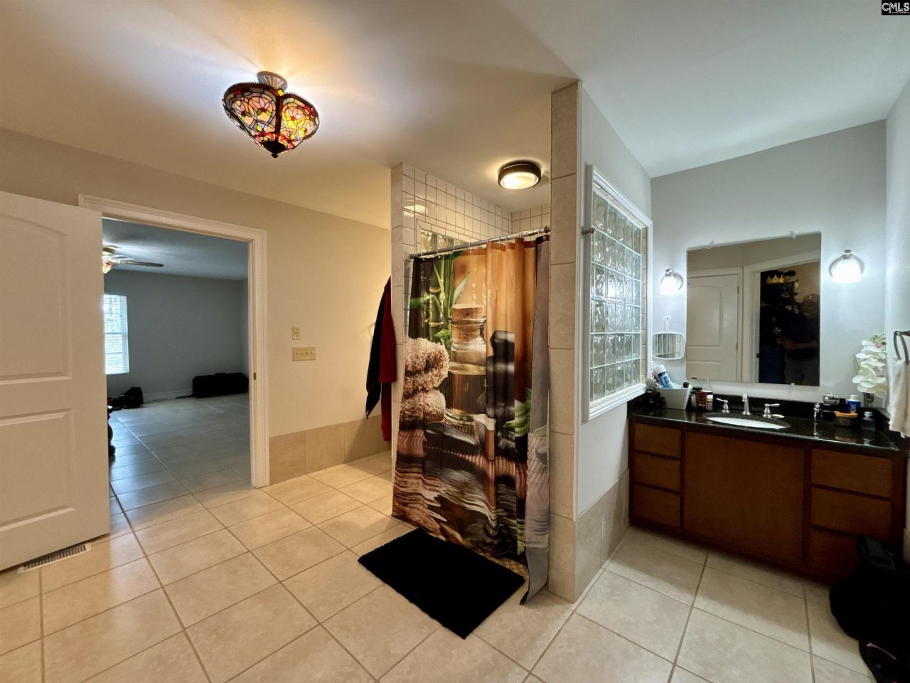 330 Canada Drive  Photo 42