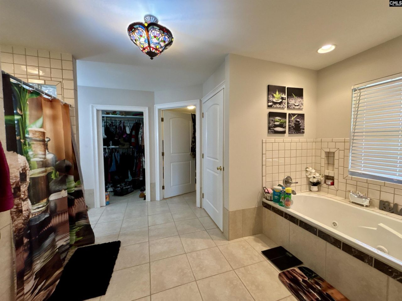 330 Canada Drive  Photo 44