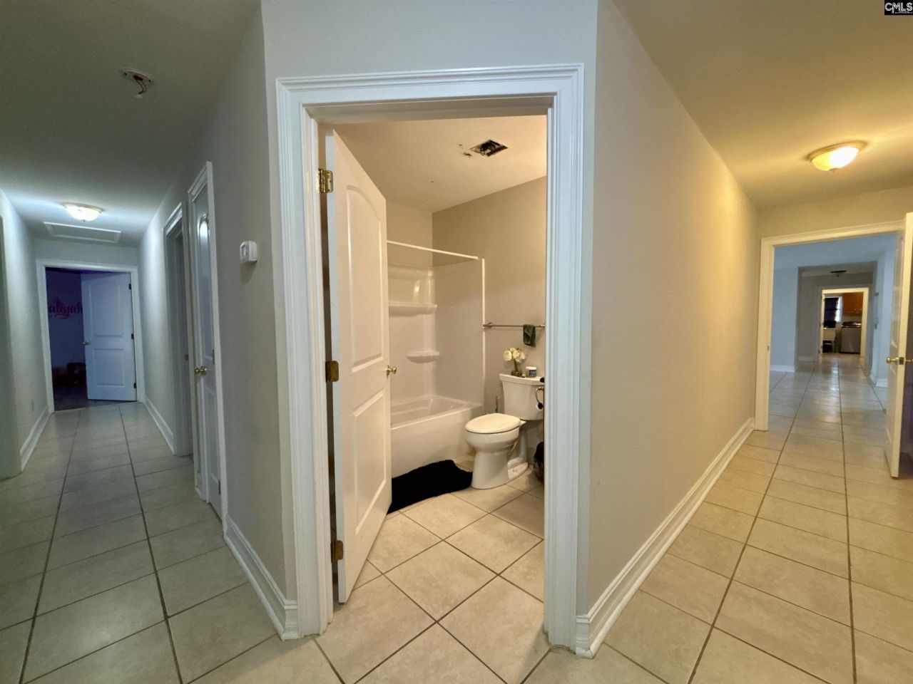 330 Canada Drive  Photo 45