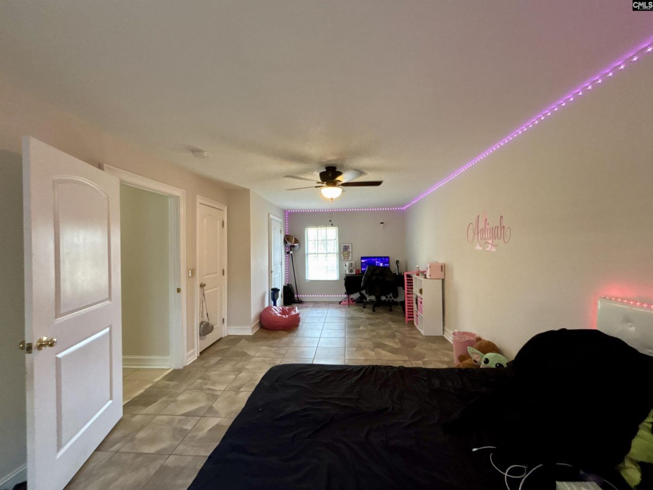 330 Canada Drive  Photo 48