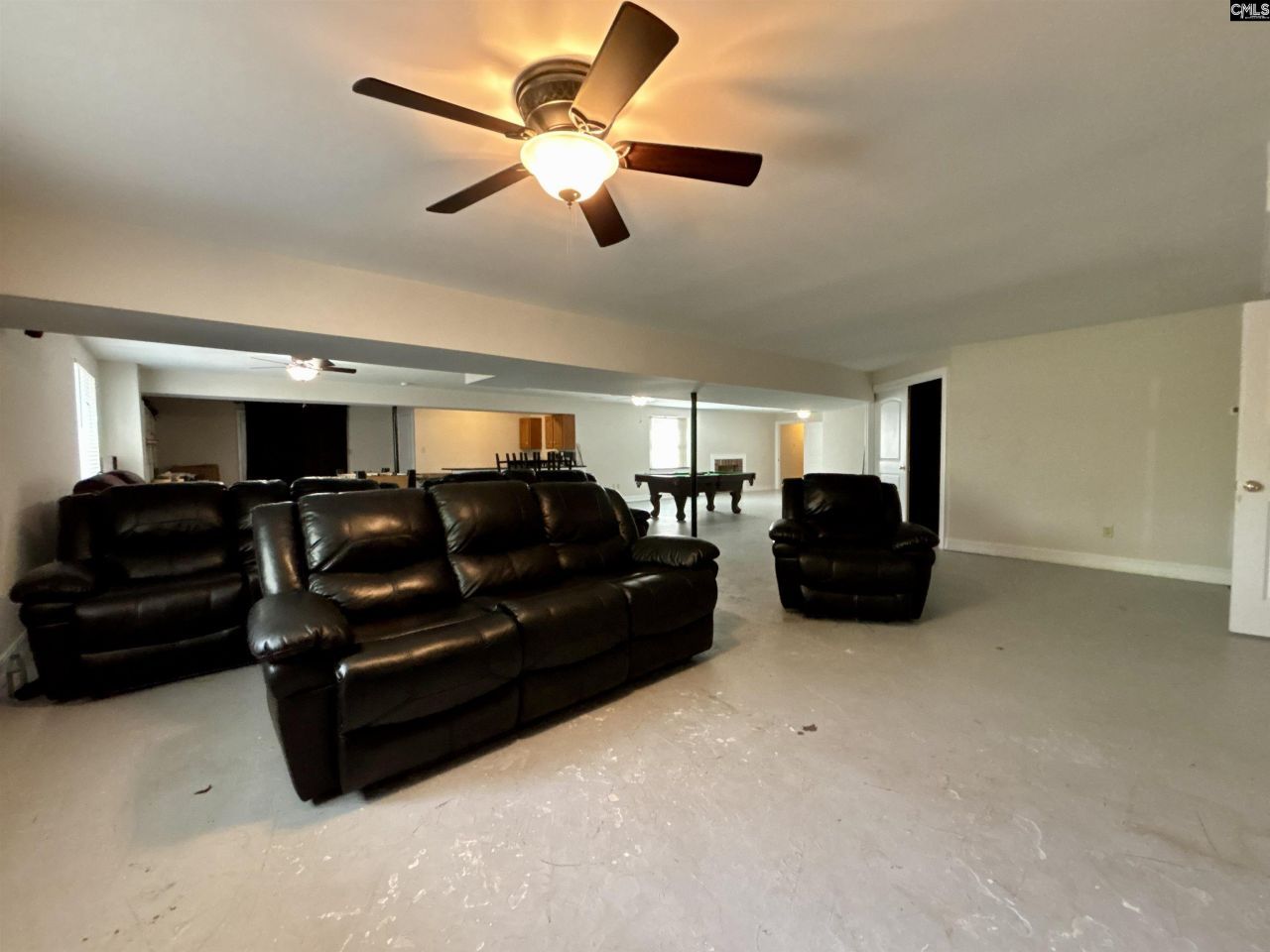 330 Canada Drive  Photo 58