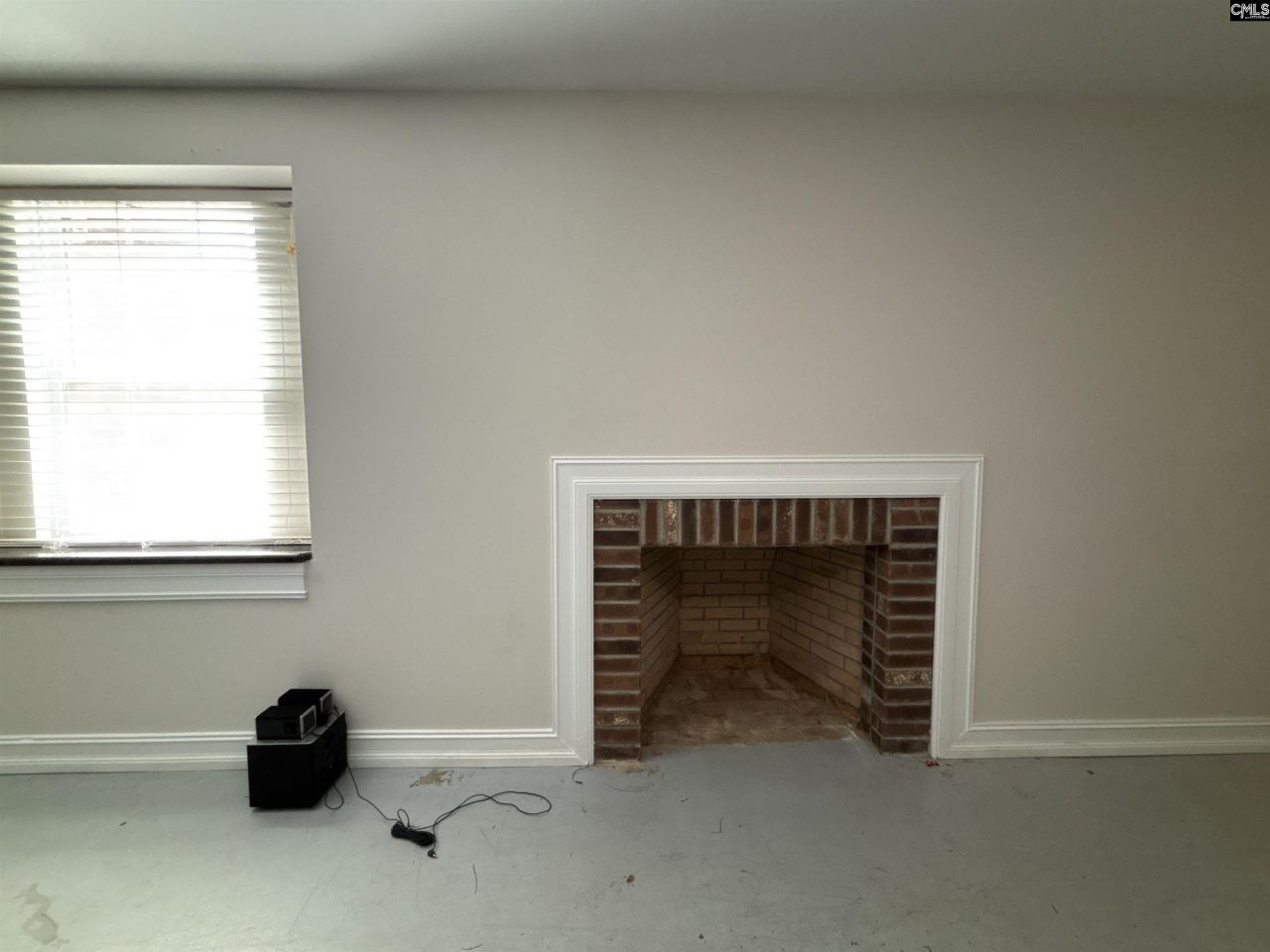 330 Canada Drive  Photo 59