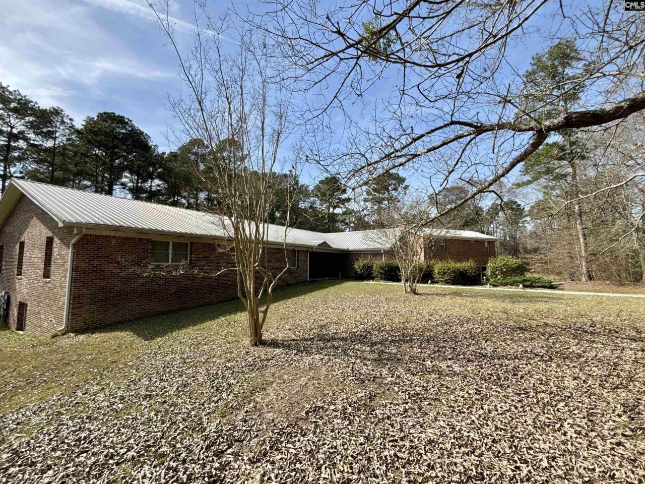 330 Canada Drive  Photo 6