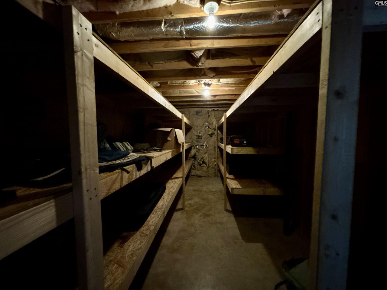 330 Canada Drive  Photo 61