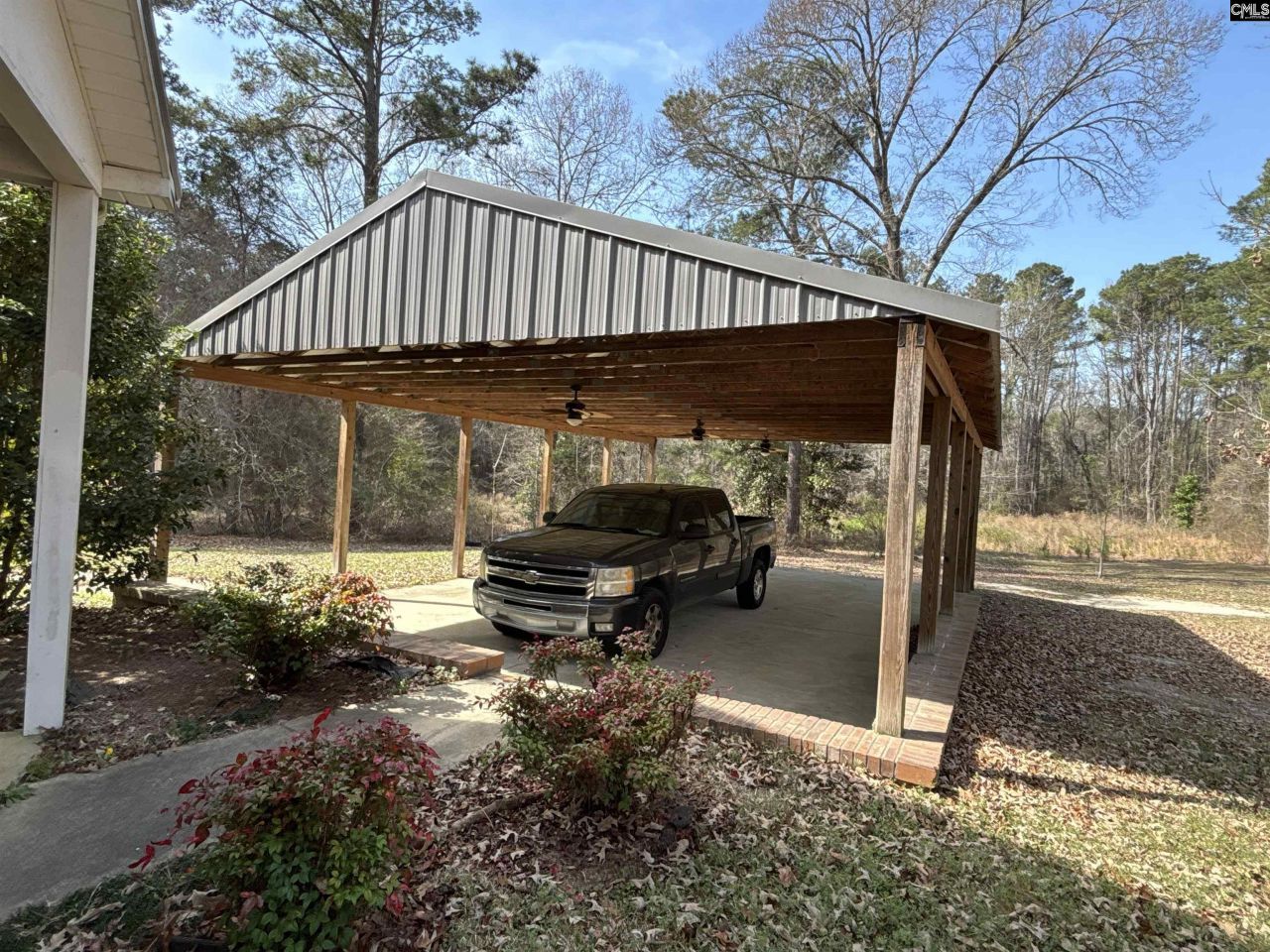 330 Canada Drive  Photo 66