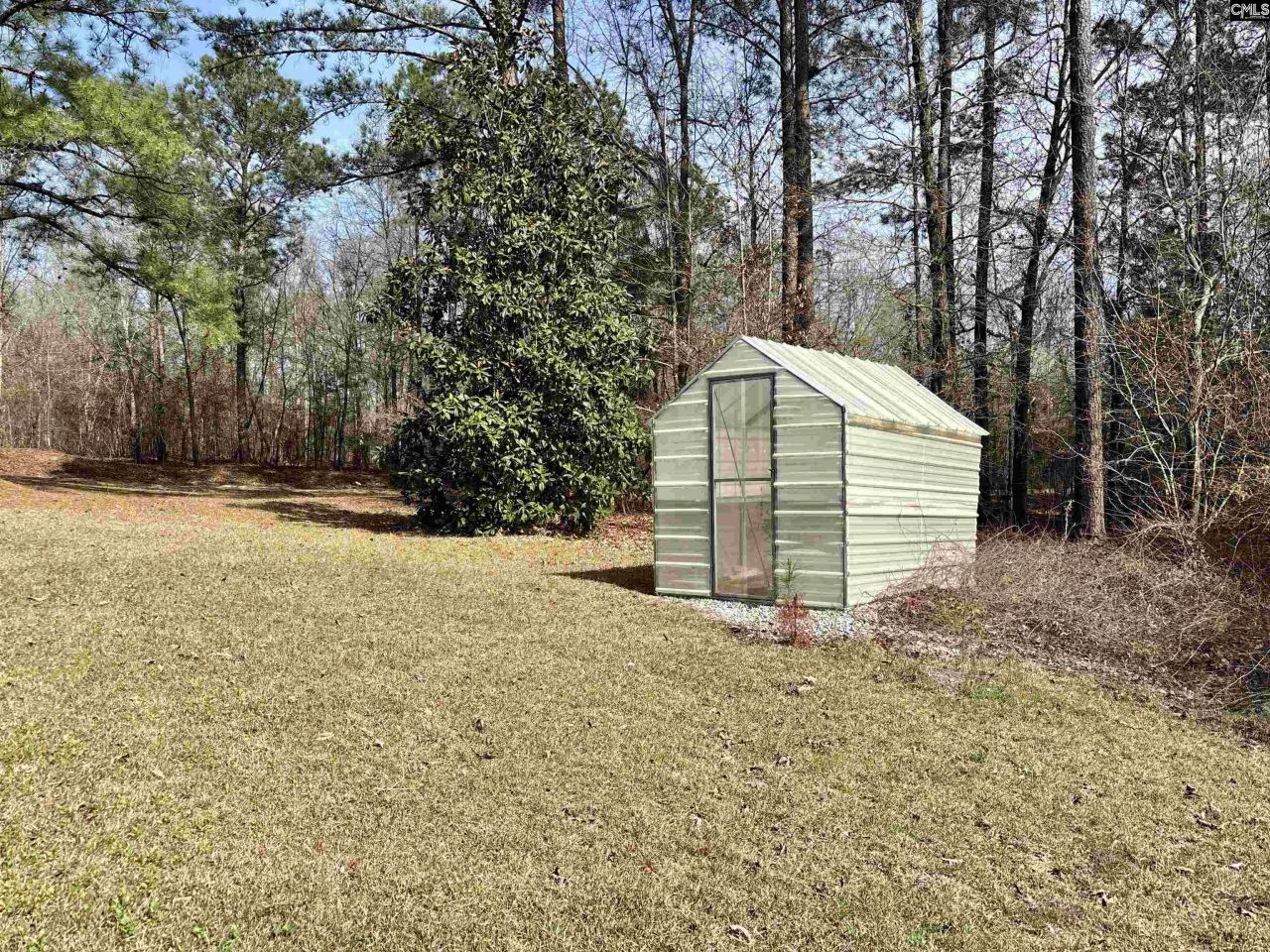 330 Canada Drive  Photo 7