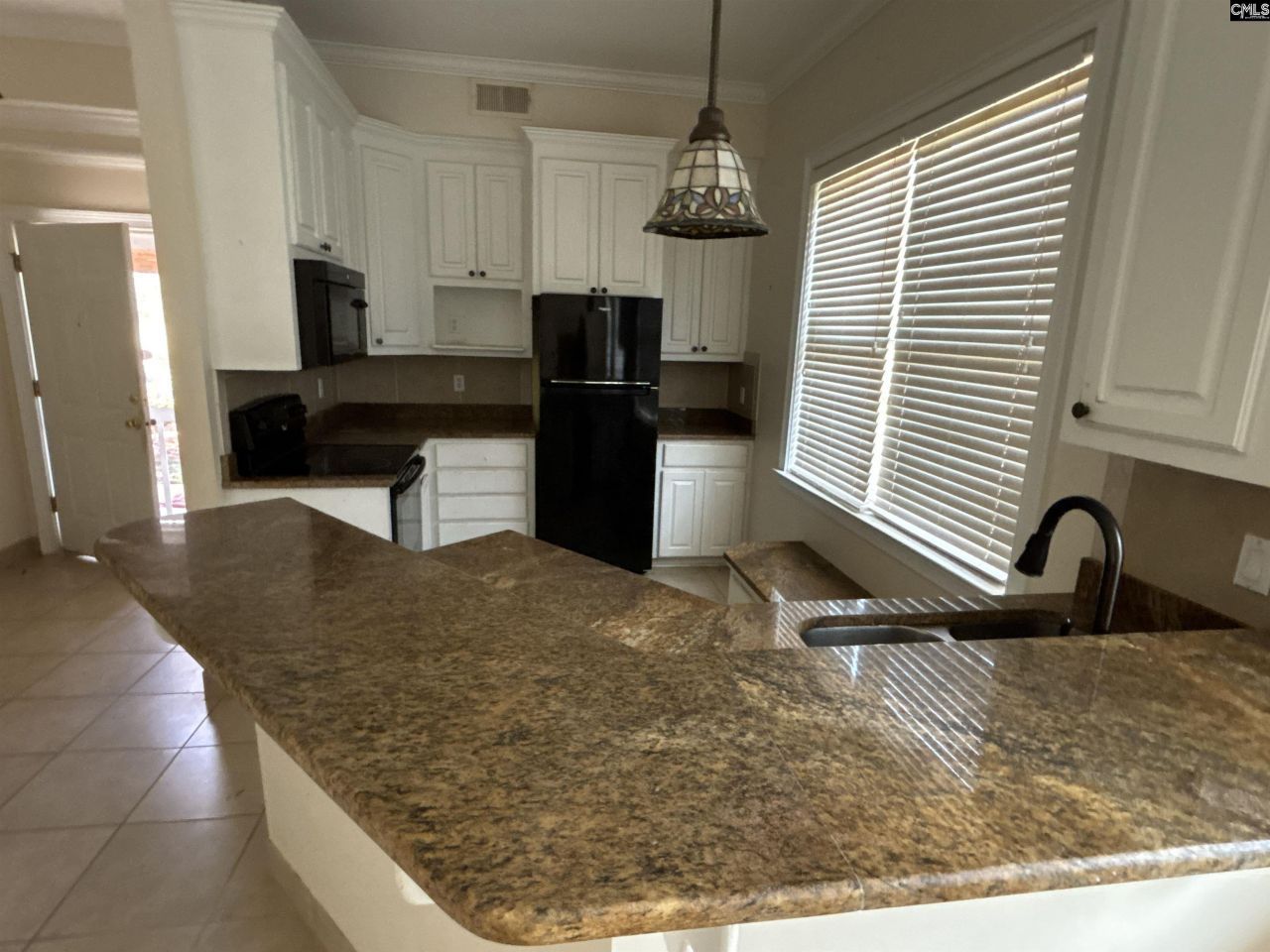 330 Canada Drive  Photo 73