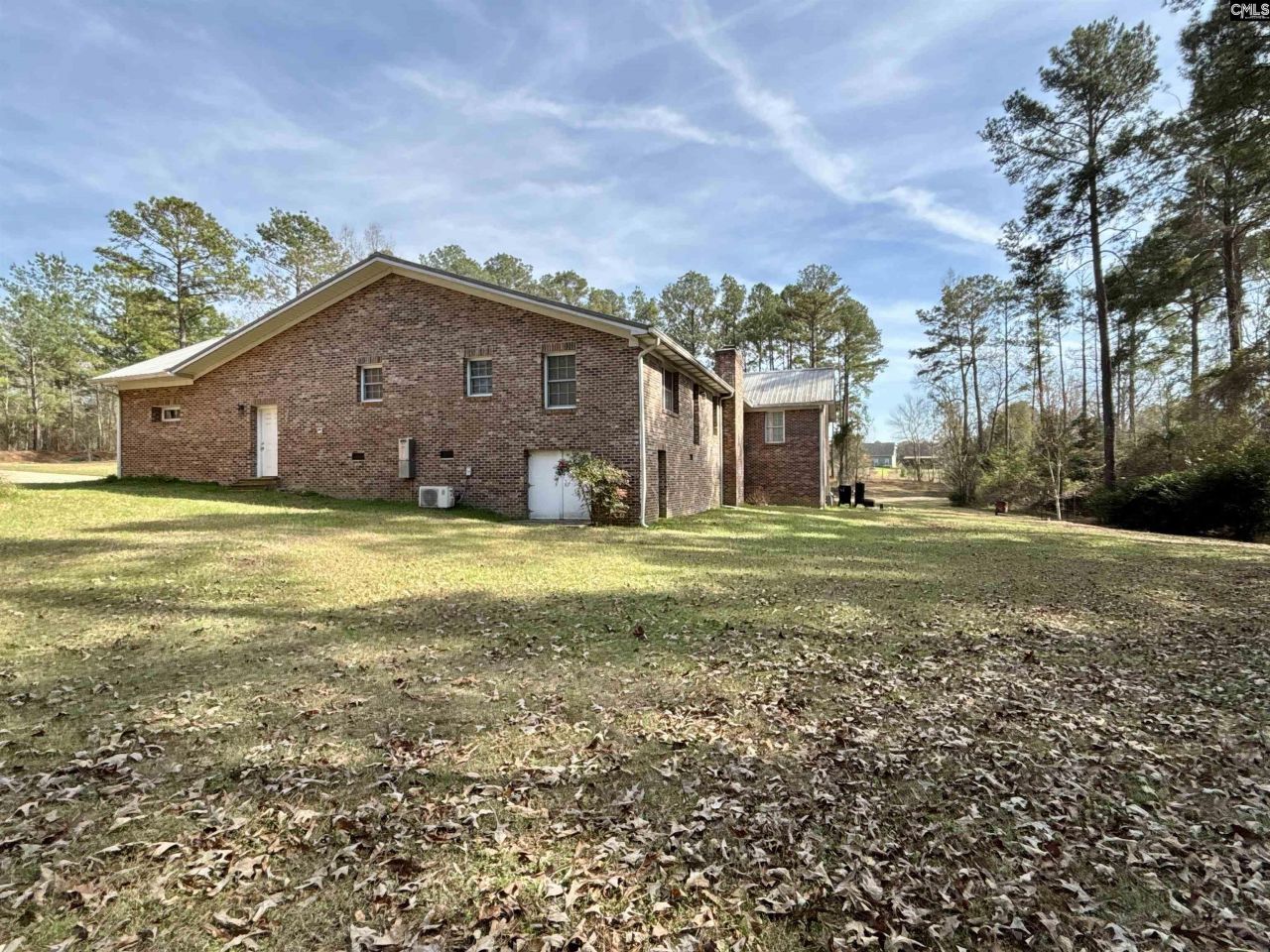 330 Canada Drive  Photo 9