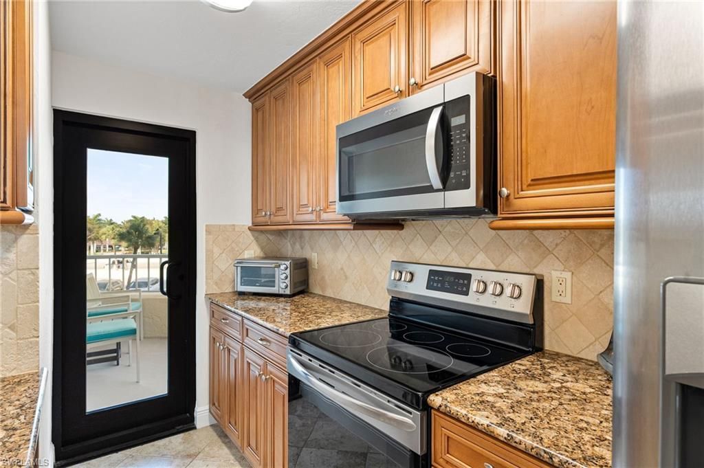 380 Seaview Ct , Unit 306, Marco Island, FL 34145 Photo