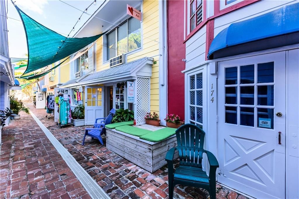 380 Seaview Ct , Unit 306, Marco Island, FL 34145 Photo