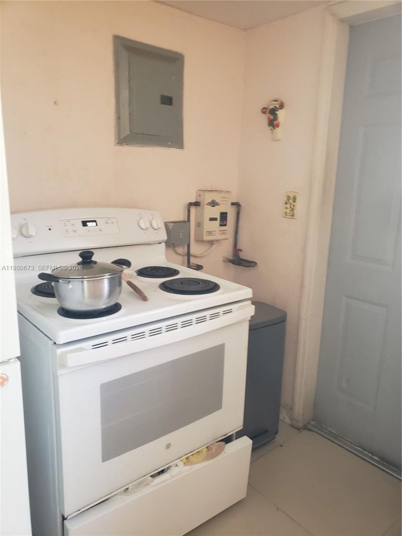 2101 SW 6th St, Miami, FL 33135 Photo