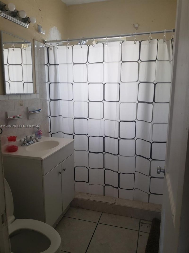 2101 SW 6th St, Miami, FL 33135 Photo