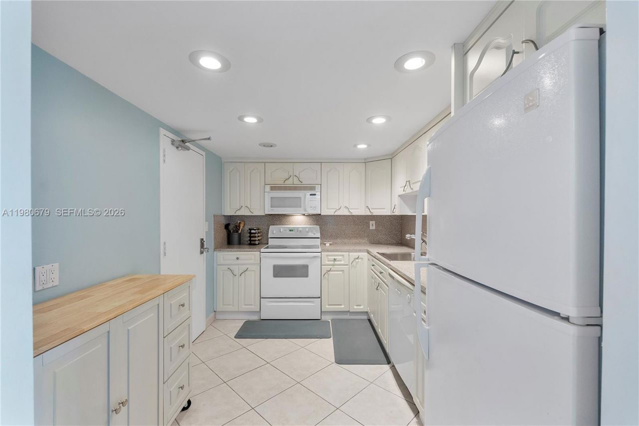 10777 W Sample Rd, Unit 918, Coral Springs, FL 33065 Photo