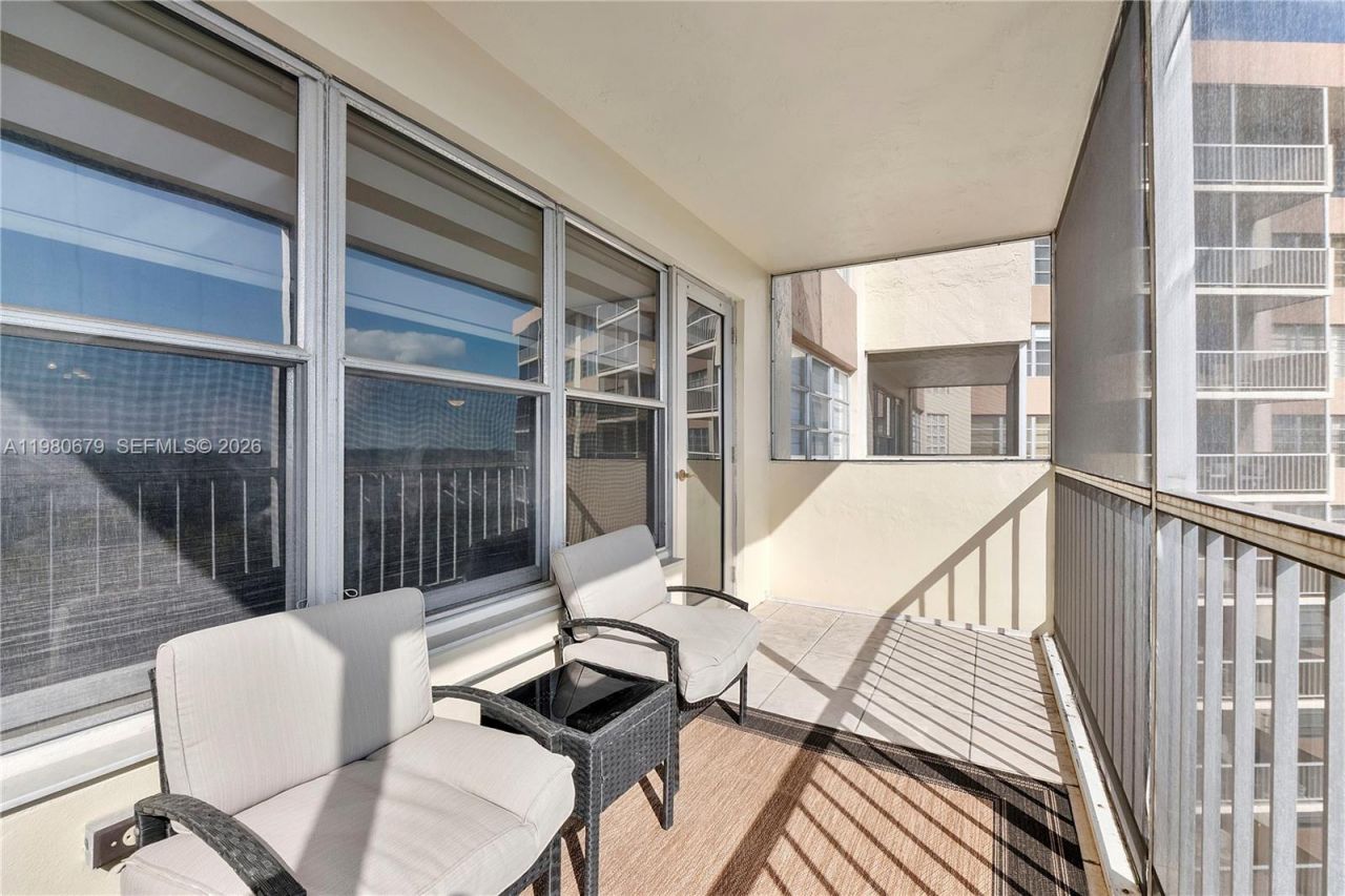 10777 W Sample Rd, Unit 918, Coral Springs, FL 33065 Photo