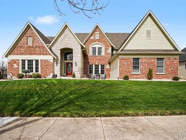 2377 Spring Mill Estates Drive, St Charles, MO 63303