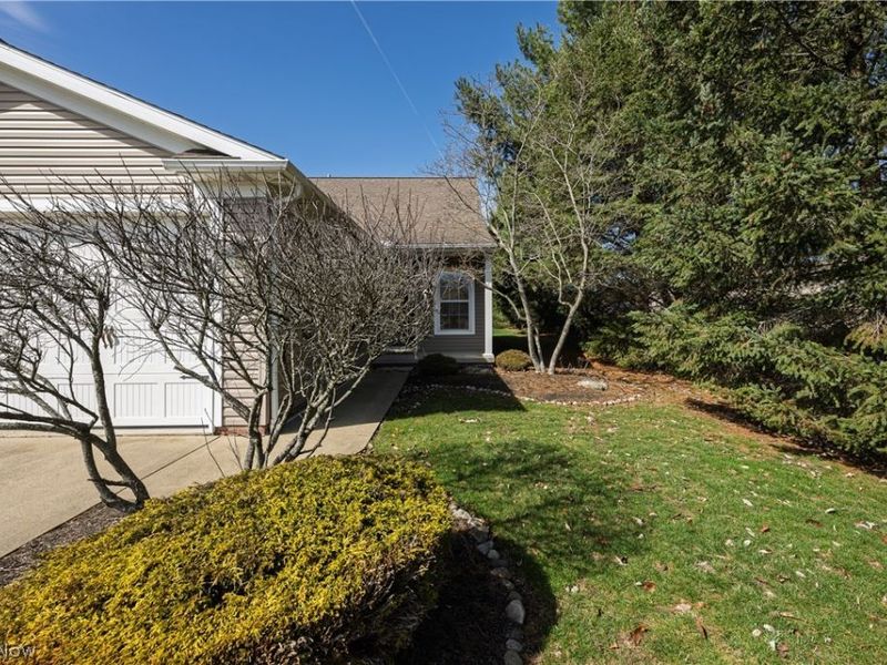 465 Wagler Avenue SW, Hartville, OH 44632 Photo 1