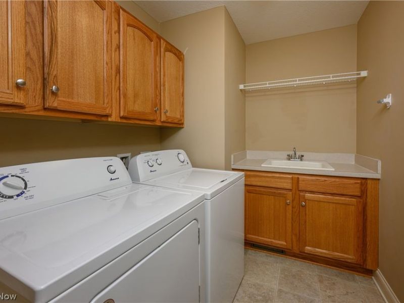 465 Wagler Avenue SW, Hartville, OH 44632 Photo 31