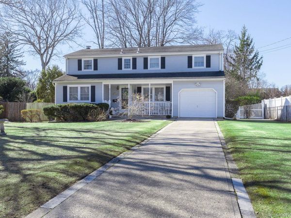 260 Washington Avenue, Saint James, NY 11780