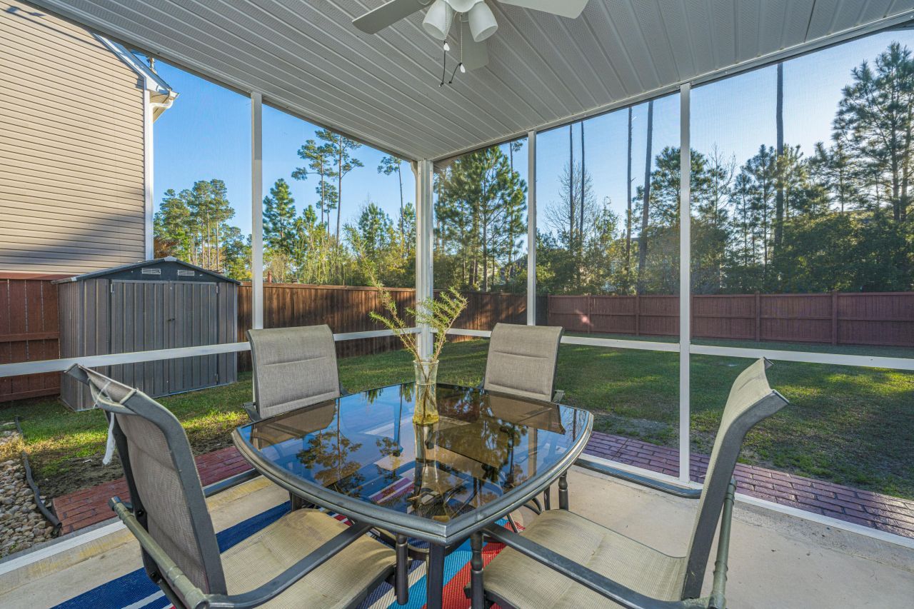 137 Radtko Road Photo 33