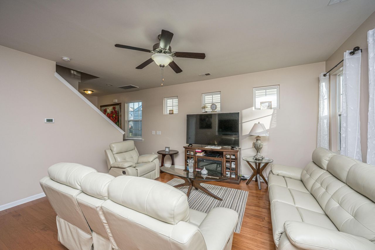 137 Radtko Road Photo 8