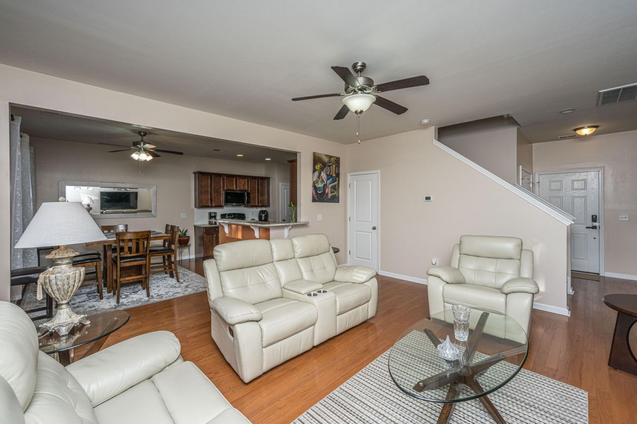 137 Radtko Road Photo 9