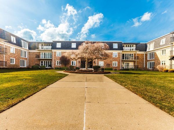 4501 N Wheeling Avenue, Unit 2-311, Muncie, IN 47304