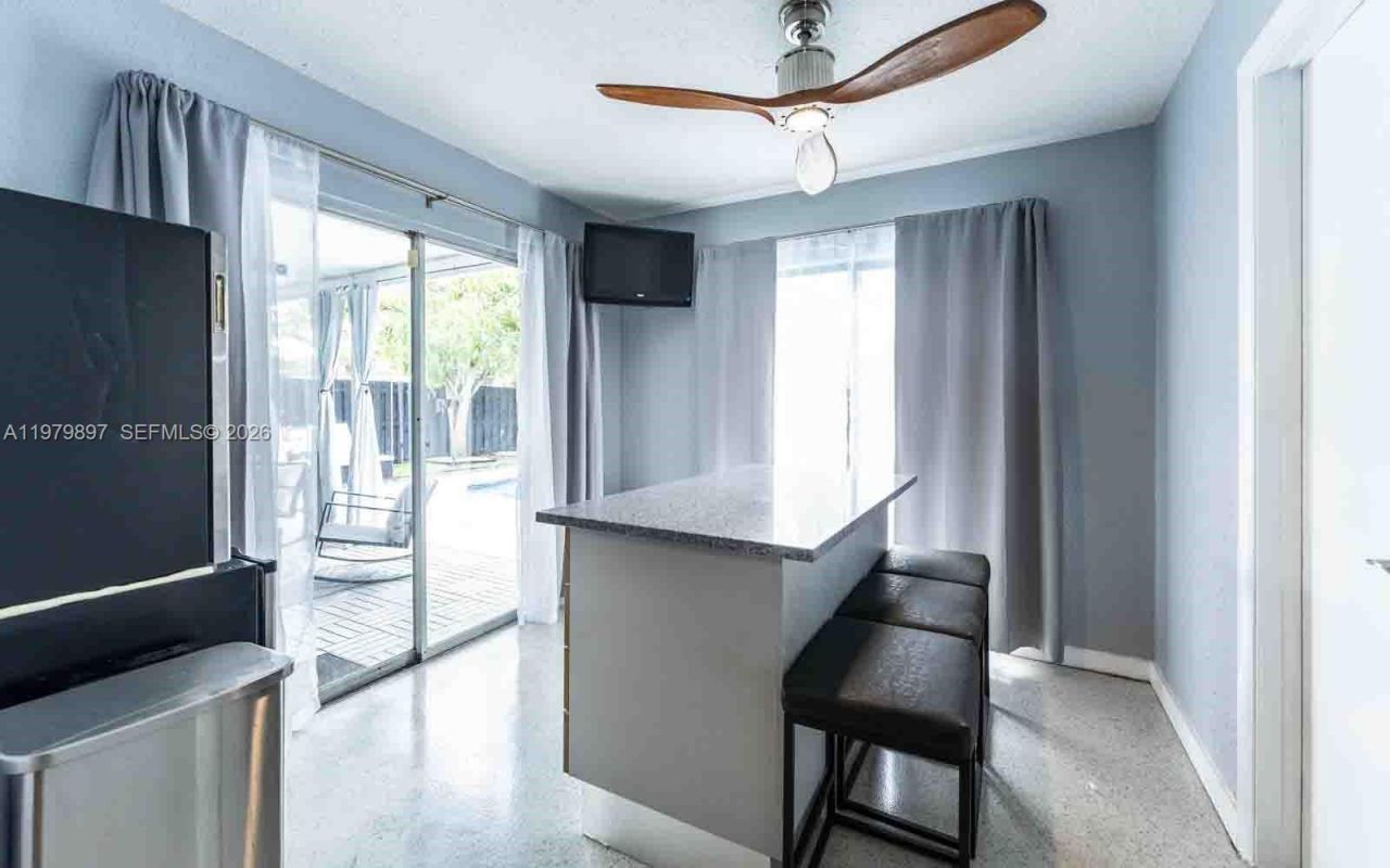 6680 NW 24th Pl, Sunrise, FL 33313 Photo