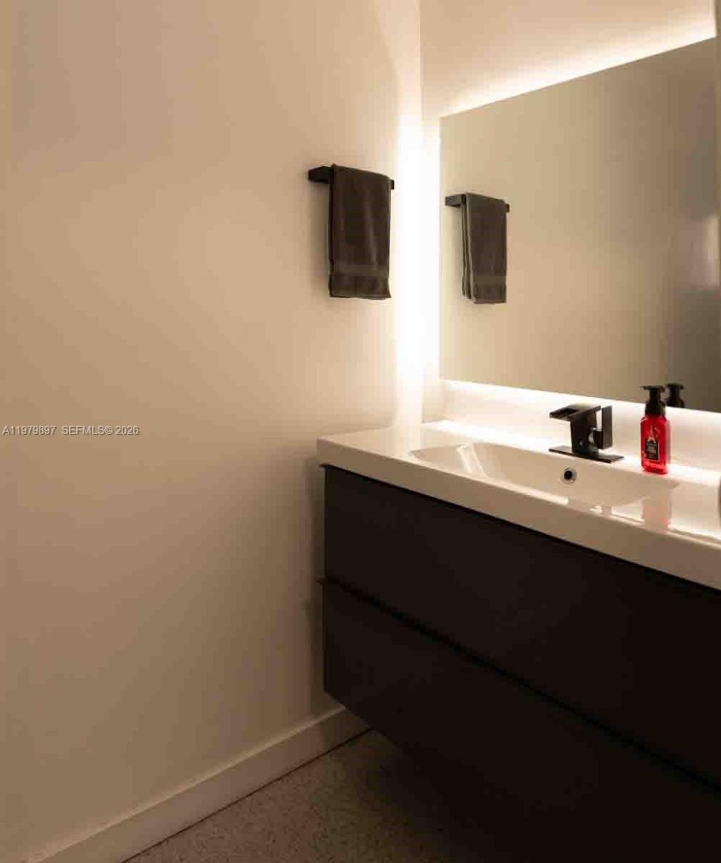 6680 NW 24th Pl, Sunrise, FL 33313 Photo