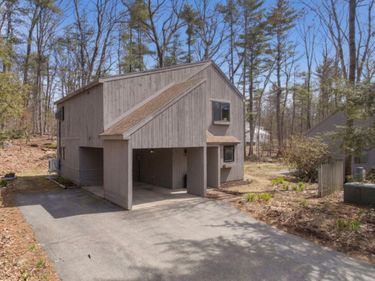 189 Coburn Woods Drive, Nashua, NH 03063