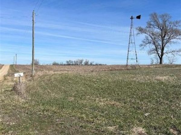 17180 Riley Road, Winchester, KS 66097