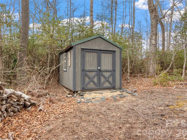 87 Trails End Road , Little Switzerland, NC 28749