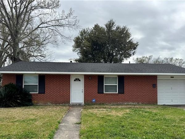 360 ROSEDOWN Drive , LaPlace, LA 70068