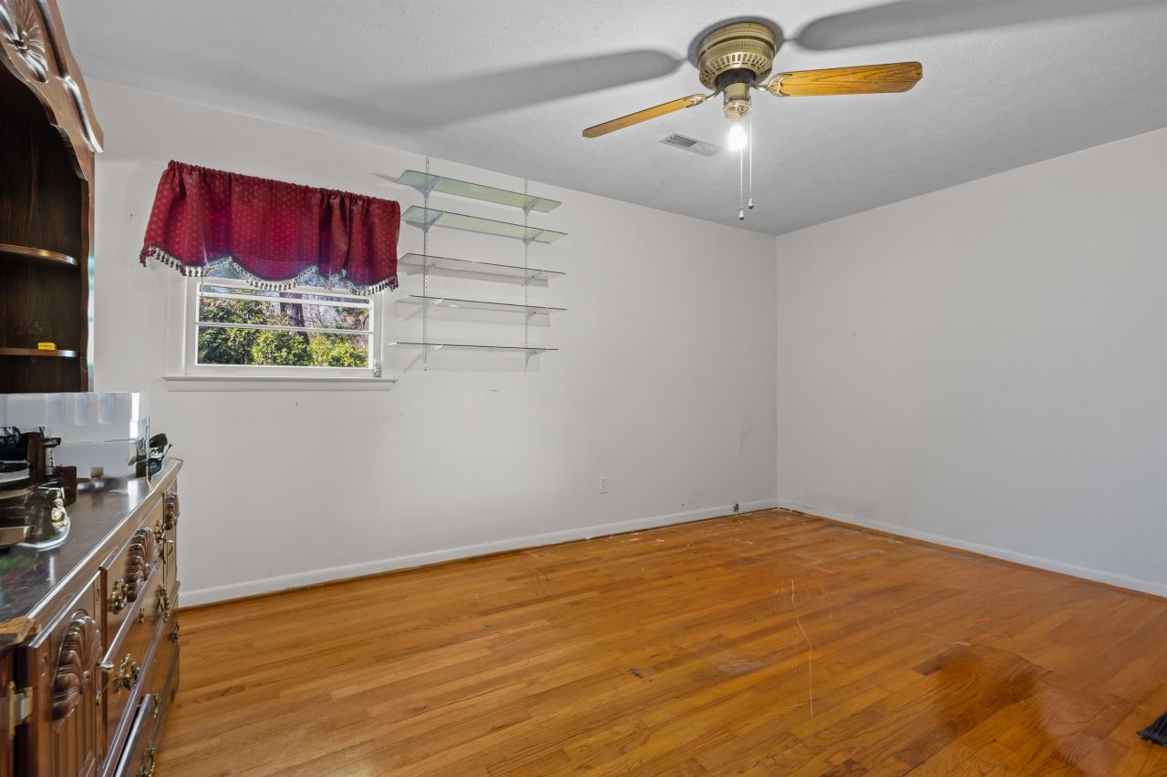 3422 Longwood Ln. Photo 13