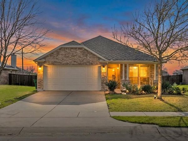 116 Bison Meadow Drive , Waxahachie, TX 75165