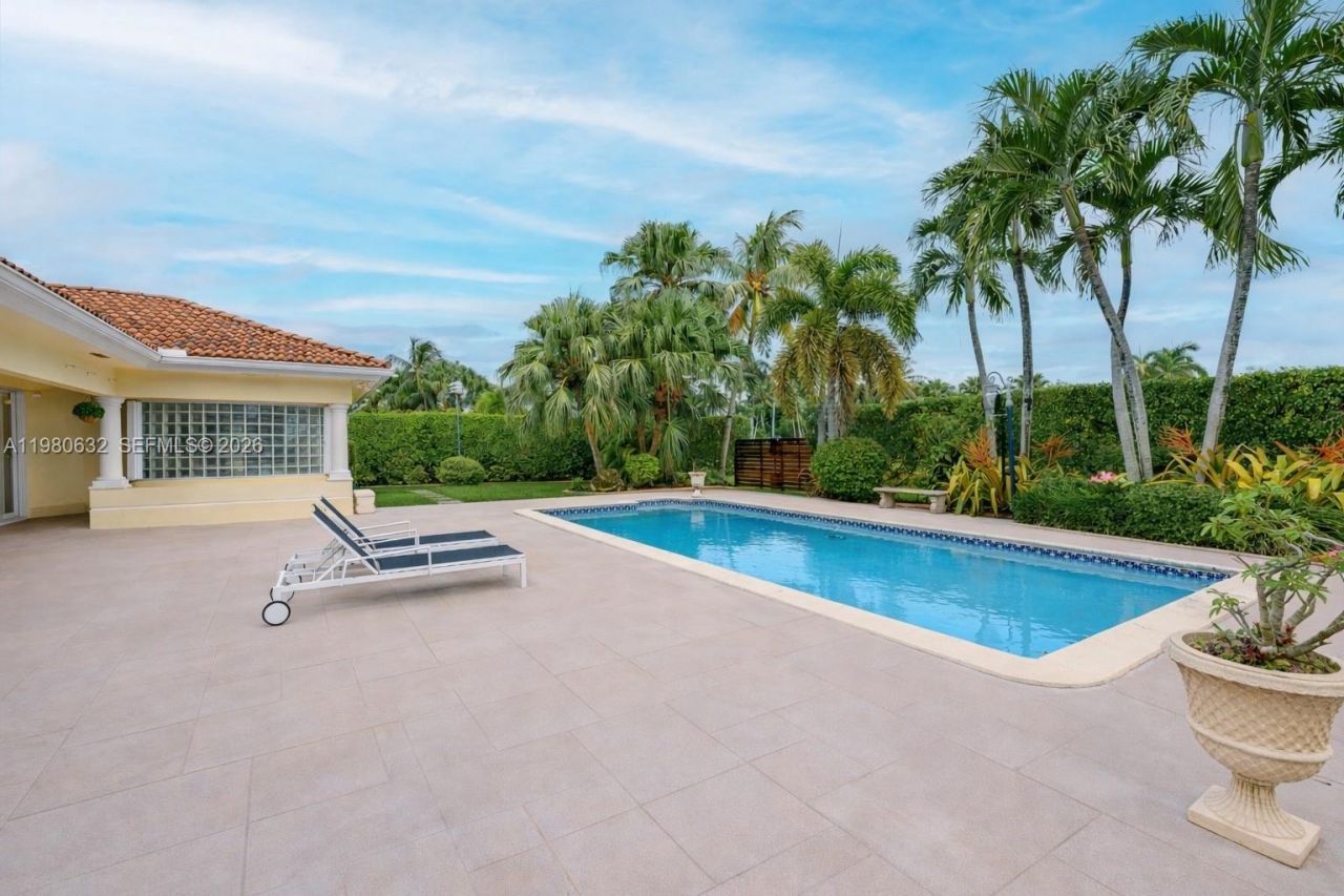 16701 SW 84th Ct, Palmetto Bay, FL 33157 Photo