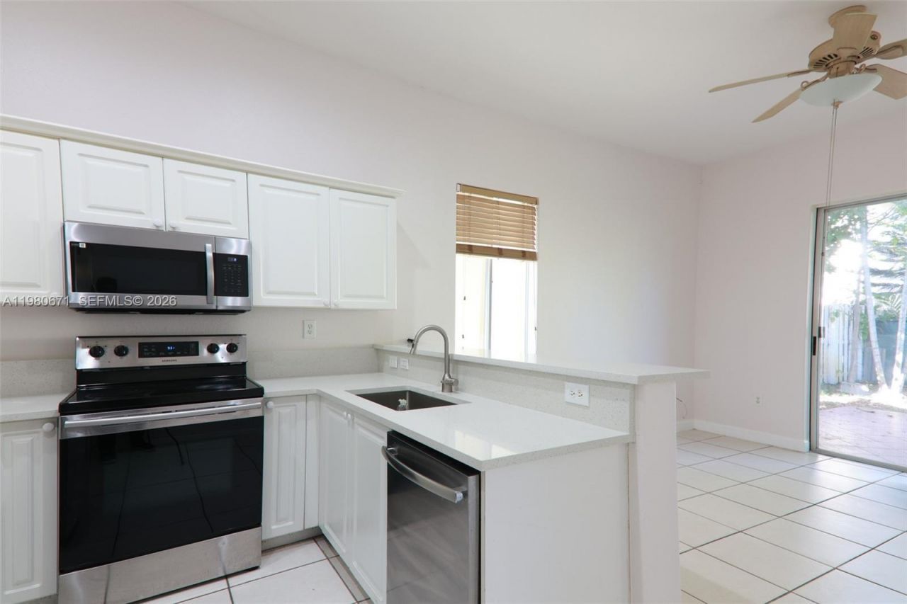 5321 SW 130th Ter, Miramar, FL 33027 Photo