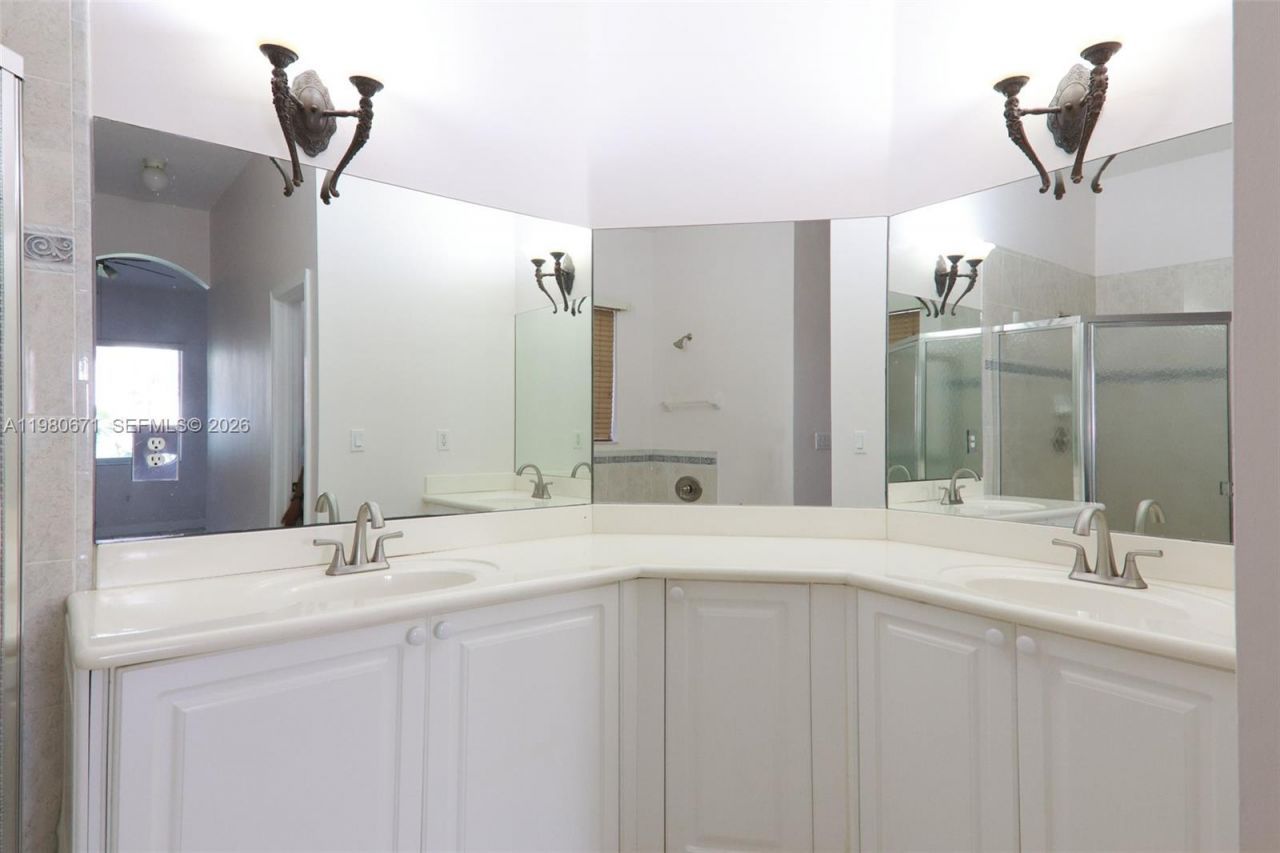 5321 SW 130th Ter , Miramar, FL 33027 Photo